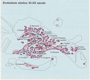 Map Urban development - Venezia 1992 - Venezia XI-XII secolo - Touring Club Italiano CART-TEM-055 (cropped)