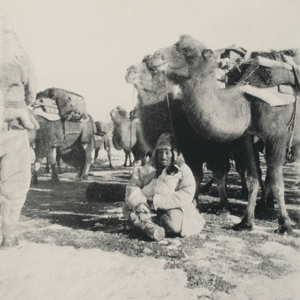 Owen-Latimore-Desert-Road-to-Turkestan-p220-A-HALT-ON-THE-MARCH