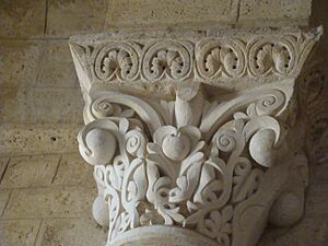 Palencia Fromista iglesia San Martin capitel vegetal lou