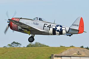 Republic P-47D Thunderbolt ‘549192 F4-J’ “Nellie” (G-THUN) (27931747027)