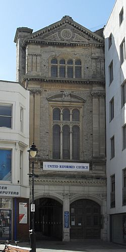 Robertson Street United Reformed Church, Hastings (April 2010) (Main Elevation) (1).jpg