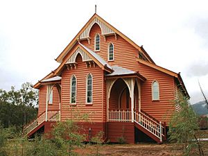 St Patricks Church, Mount Perry from W (2009).jpg