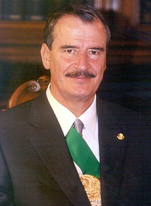 Vicente Fox Official Photo 2000 (Cropped) (b).jpg