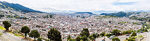 Vista de Quito desde El Panecillo, Ecuador, 2015-07-22, DD 34-37 PAN