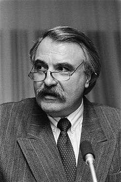 André van der Louw, Bestanddeelnr 934-4166.jpg