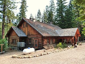 Bend Skyliners Lodge - Deschutes NF Oregon