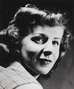 Denise Pelletier 1946.jpg