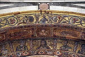 Fra' Jacopo, mosaici dell'abside del battistero di firenze, dal 1225, ruota dell'agnus dei, archivolto con apostoli 04