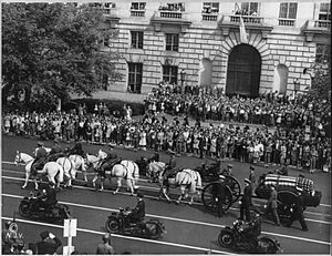 Franklin Roosevelt funeral procession 1945