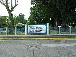 Front View of Pedro Albizu Campos Park in Ponce, PR (IMG 3470).jpg
