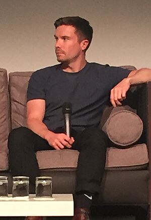 Joe Dempsie Paris 2018 (cropped-J1).jpg