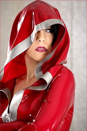 Misslatex wearing latex rubber outfit