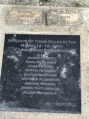 Monument in Cardiff, Illinois