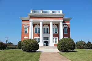 Murray County courthouse in Chatsworth
