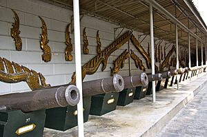 Museum of the Emerald Buddha Temple, Cannons