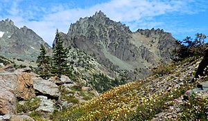 Sundial, subsidiary peak of Mt. Clark