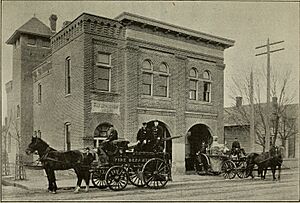 Annual message of , mayor of Fort Wayne, Ind. with annual reports of heads of departments of the city government for the fiscal year ending (1901) (14779023245)