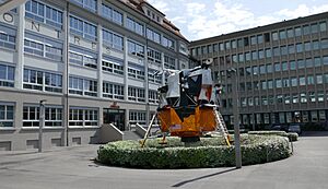 Apollo Lunar Module replica-Omega Headquarters-Biel-Bienne-01.jpg