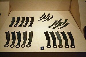 Bronze knife-shaped coins of State of Qi