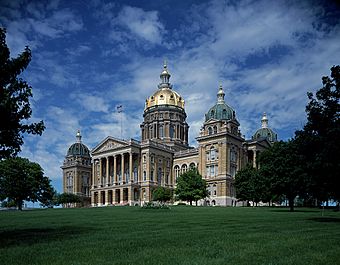 Capitol building, Des Moines, Iowa.jpg