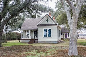 James Bayliss Buck Farmstead Lott Wiki (1 of 1)