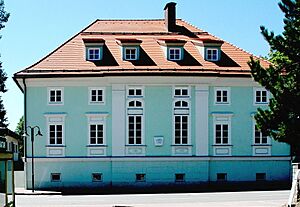 Krumpendorf Hauptstraße 161 Schloss Krumpendorf 19072006 7258