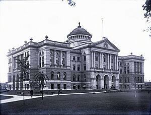 Lucas County Courthouse - DPLA - 5788459a2c3d04d976683a7cb48f37fb