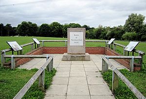 Monument commemorating the Battle of Newburn Ford - geograph.org.uk - 1987178.jpg