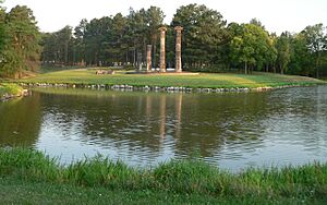 Pioneers Park (Lincoln) columns 1