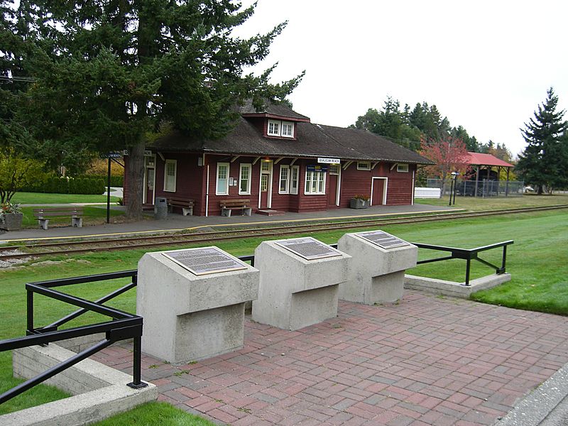 Qualicum history monuments