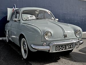 Renault Dauphine photo