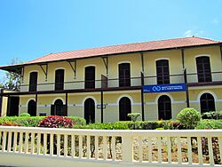 Sao Tome Banco Internacional de Sao Tome e Principe (16247128161).jpg