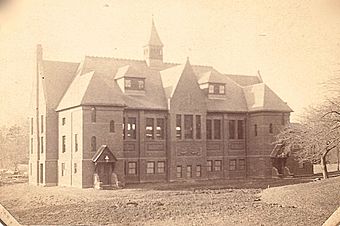 Smith College Gym after1891.jpg