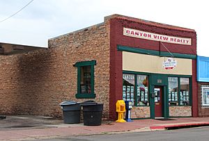 Williams-Whiskey-Alley-Saloon