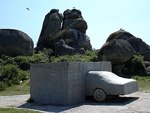 WolfVostellCarInConcrete