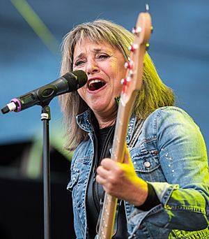 Suzi Quatro Facts for Kids