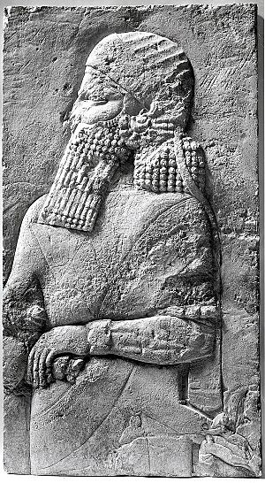 Assyrian Crown-Prince MET hb32 143 13