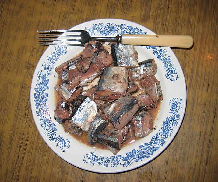 Conservirovannaya saira na