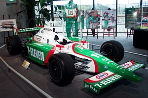 Dallara IR3 2004 Tony Kanaan front-right Honda Collection Hall