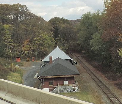 Del Water Gap DL&W sta from I80 jeh.jpg