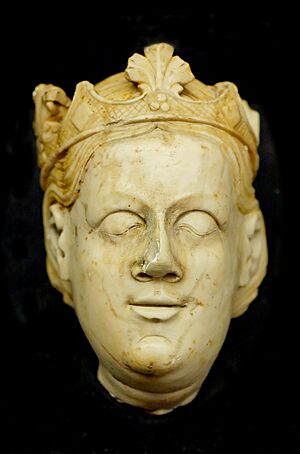 Head effigy Poblet MNMA Cl23420