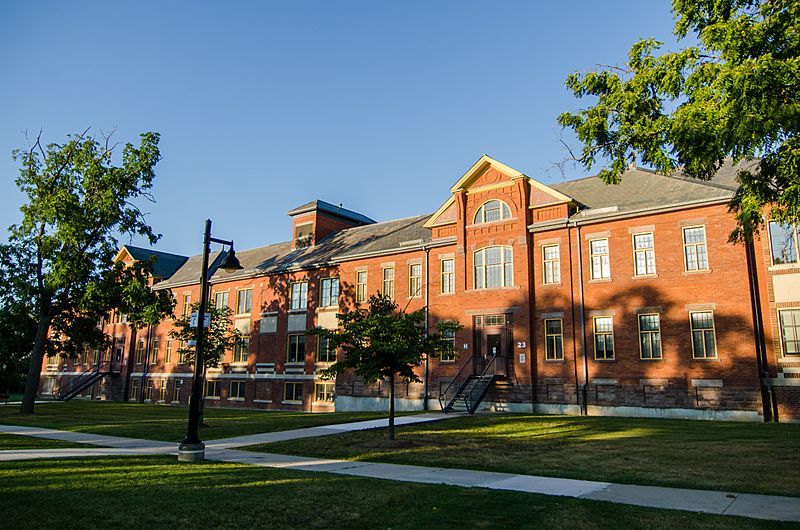 Humber College H Building (38474534051)