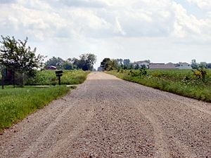 Indiana-rural-road-dirt