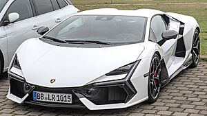 Lamborghini Revuelto DSC 6985 (cropped)