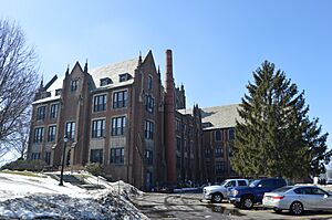 Notre Dame College of Ohio admin building