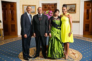 President Barack Obama and First Lady Michelle Obama greet His Majesty King Mswati III, Kingdom of Swaziland, and Her Royal Highness Queen Inkhosikati La Mbikiza