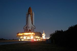 STS-116 Rollout (KSC-06PD-2474)