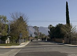 Panorama along 6th Street to the east