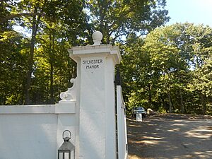 Sylvester Manor Pillar
