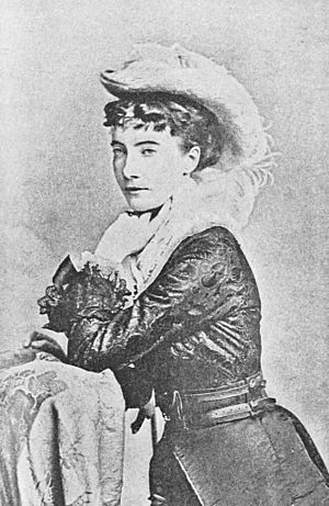 Fanny Parnell, circa 1870s.jpg